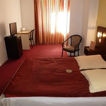 & Spa Bellevue Hotel Bagneres-de-Luchon