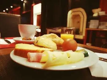 Otel & Bellevue 2*